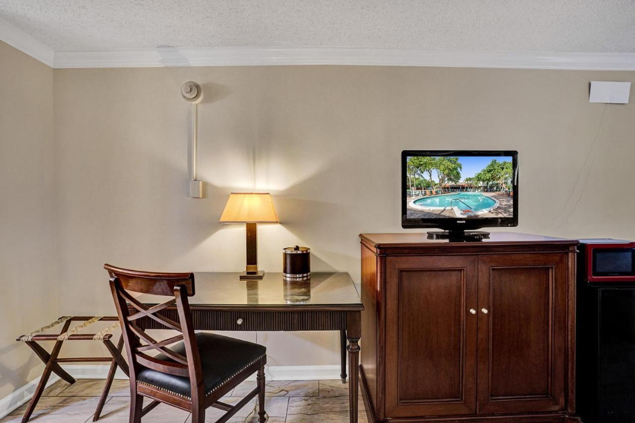 Fort Lauderdale Grand Hotel Exterior photo